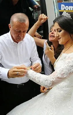Cumhurbaşkanı Erdoğan’dan geline hediye!