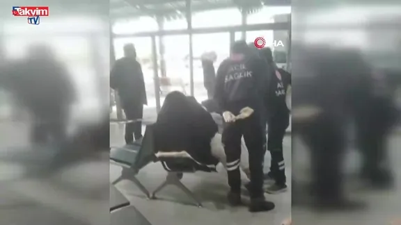 10 gündür otogarda yaşayan avukat oturduğu yerde hayatını kaybetti