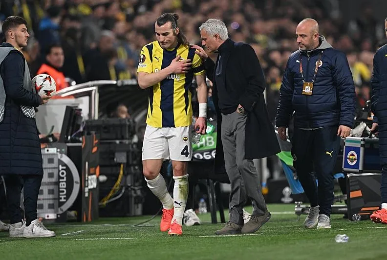 Çağlar Söyüncü derbiye yetişebilir!