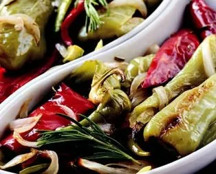 Fırınlanmış Biber Salatası Tarifi