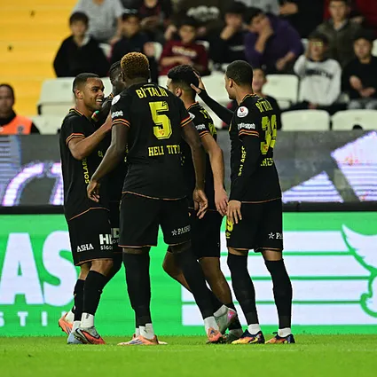 Akdeniz’de geri dönüş! Antalyaspor - Göztepe: 1-2 | MAÇ SONUCU