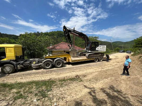 bartinda-heyelan-sonrasi-yol-calismasinda-roma-doneminden-kalma-phallos-bereket-objesi-bulundu-1653650047248.jpg Bartın'da heyelan sonrası yol çalışmasında Roma döneminden kalma 'Phallos' bereket objesi bulundu-5