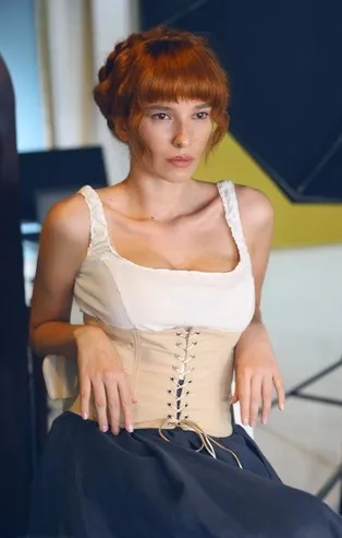 Açelya Özcan'ın yeni imajı!