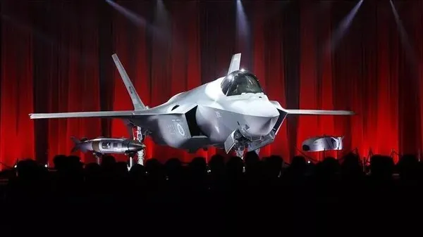 pentagon-acikladi-abd-f-35-parcalari-icin-turk-sirketleri-ile-calismaya-devam-edecek-1593561744145.jpeg Pentagon açıkladı: ABD F-35 parçaları için Türk şirketleri ile çalışmaya devam edecek-2