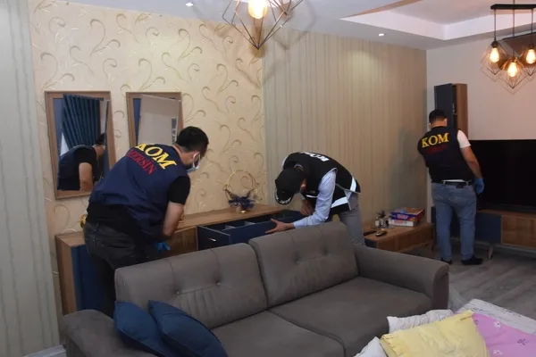 suc-orgutune-operasyon-kamuyu-150-milyon-tl-zarara-ugratan-supheliler-adliyede-1622817442501.jpg Suç örgütüne operasyon! Kamuyu 150 milyon TL zarara uğratan şüpheliler adliyede-6