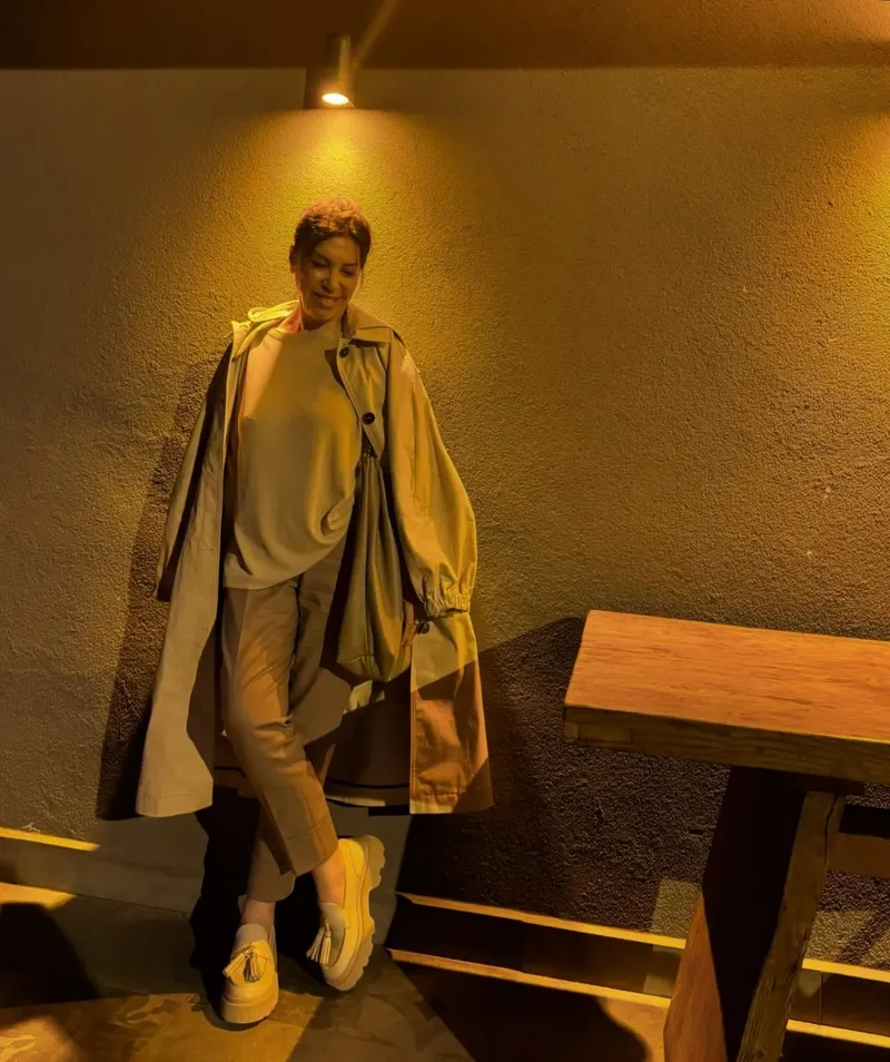 20-yildir-ayni-pantolonu-giyiyor-nebahat-cehreden-cok-konusulacak-itiraf-1764744816866.jpg 20 yıldır aynı pantolonu giyiyor: Nebahat Çehre’den çok konuşulacak itiraf-5