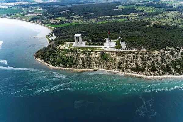 1618390830274.jpg Çanakkale'de balıkçıların kabusu haline gelen müsilaj havadan görüntülendi-5