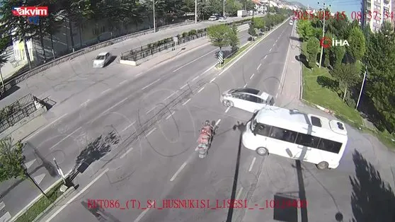 Kütahya’da peş peşe 3 kaza kamerada