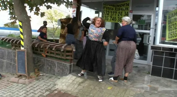 Son dakika: Önce sahte para verdiler ardından eteklerine gizleyerek çaldılar-5