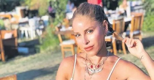 Irmak Unal Bodrum Da Bronz Teni Ve Fit Vucuduyla Dikkat Cekti Takvim