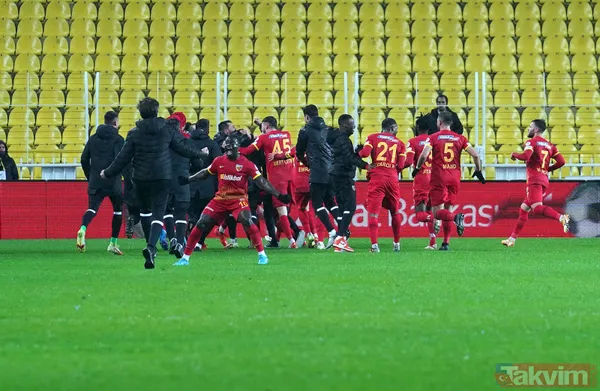 Fenerbahçe'nin Kayserispor'a elenmesi sonrası spor yazarlarından Berisha'ya sert sözler: 1 kişi eksik oynattı! - 5