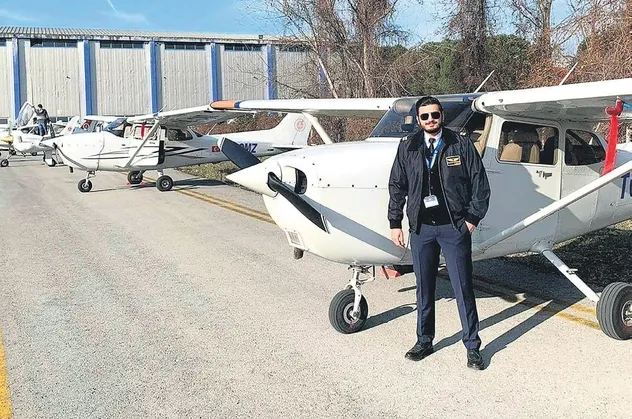Bursa'da eğitim uçağı yere çakılarak Pilot Furkan Otkum ile öğrencisi Murat Avşar hayatını kaybetti