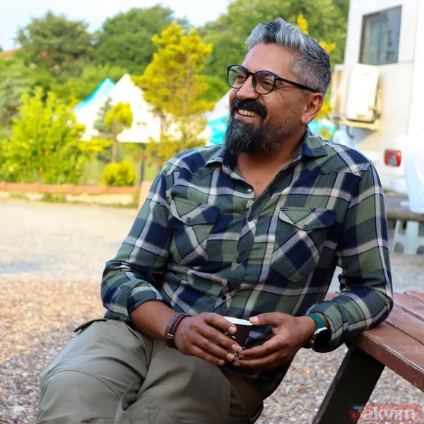 Ateş Kuşları’nın Feza’sı Bülent Polat’ın sır gibi sakladığı öğretmen eşine bakın! 2 çocuğunun annesi hayran bıraktı! Çukurova’nın Gaffur’uydu... - 22