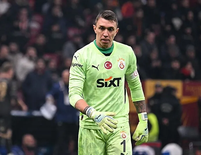 Muslera ikna olmuyor