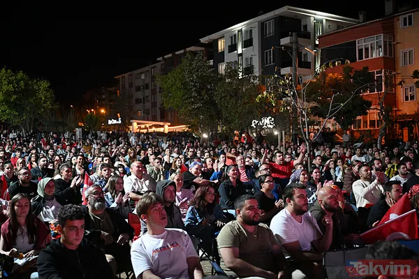 Yurdun dört bi yanında nefesler tutuldu | Türkiye-Almanya EuroBasket 2025 final maçı dev ekrandan izlendi - 4