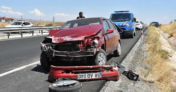 Sivas’ta korkunç kaza! Bariyerlere daldı: 2’si ağır 5 yaralı