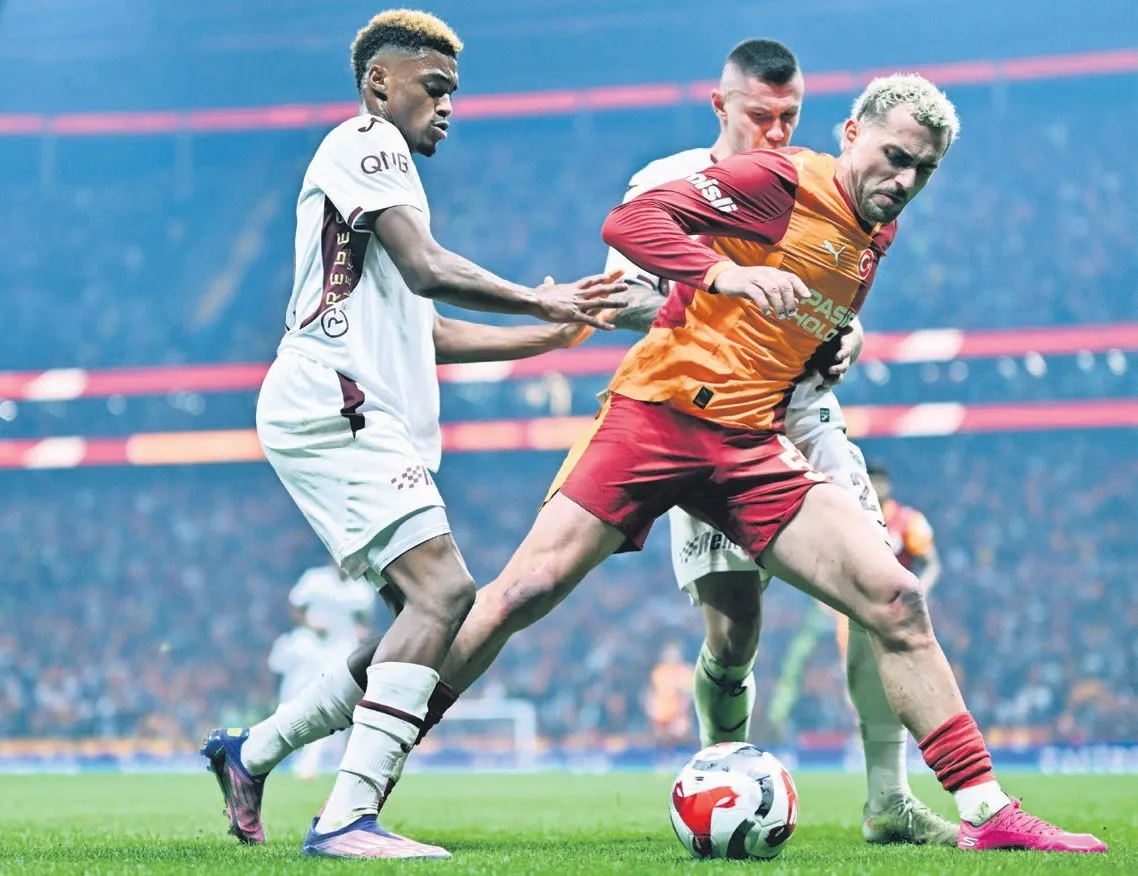 Barış Alper’e yine protesto