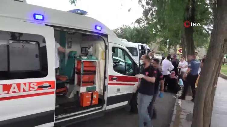 Diyarbakır’da iki minibüs çarpıştı: 8 yaralı