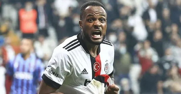 Premier Lig’den beklediği teklifi alamayan Larin Kartal'da kalıyor