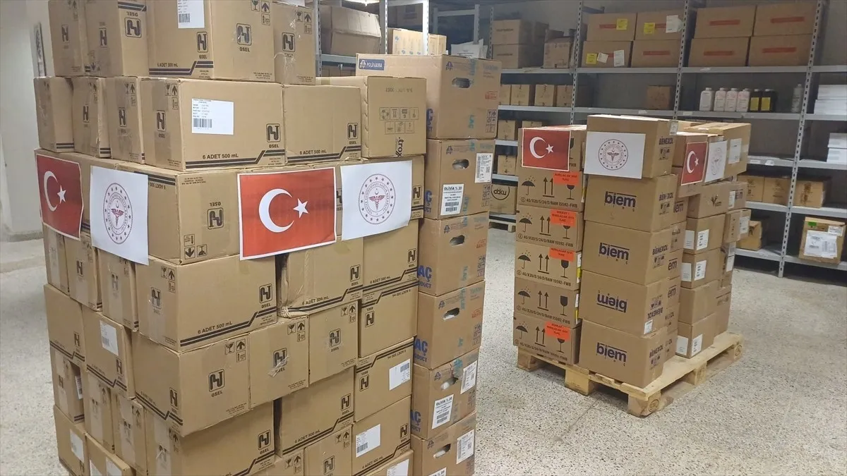 Türkiye'den İran'a 3 TIR dolusu tıbbi yardım | Tahran bildirdi Ankara hazırladı