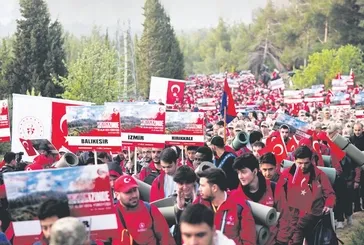 Çanakkale’de Kahraman 57’nci Alay’a “Vefa Yürüyüşü” yapıldı!