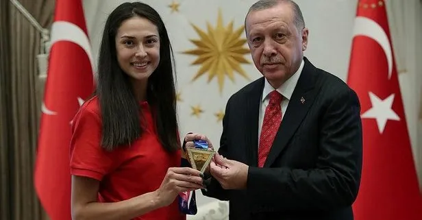 Başkan Erdoğan iki kez dünya şampiyonunu ilk Türk tekvandocu İrem Yaman’ı kabul etti