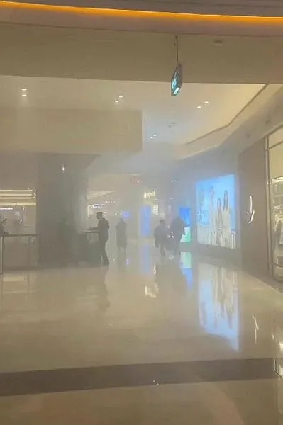 sariyerde-bulunan-istinye-park-avmde-korku-dolu-dakikalar-otoparktaki-arac-alev-aldi-her-yer-dumanla-kaplandi-1713640740091.jpeg Sarıyer'de bulunan İstinye Park AVM'de korku dolu dakikalar! Otoparktaki araç alev aldı her yer dumanla kaplandı-4