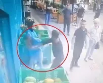 Eski sevgili dehşeti kamerada! Engellemek isteyen müşteriyi bıçakladı