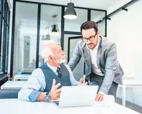 Memura zamlı maaş bugün yatıyor! Emeklinin alacağı fark için gözler bakanlığa çevrildi