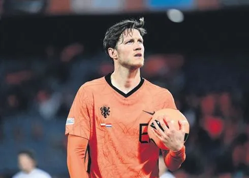 fenerbahcenin-yeni-sol-kanat-transferi-bruma-1-yillik-kiralik-sozlesmeye-imzayi-atti-1655418307420.jpeg Fenerbahçe'nin yeni sol kanat transferi Bruma 1 yıllık kiralık sözleşmeye imzayı attı-4