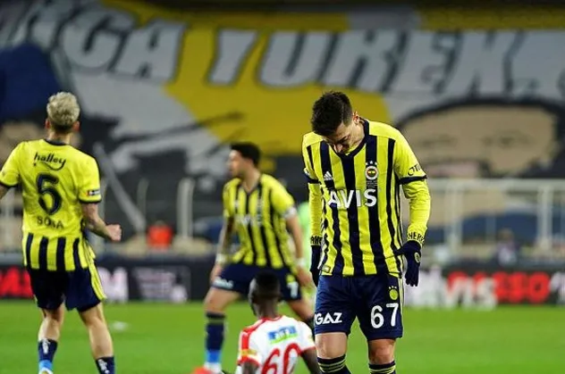 Messi gelse hava gazı! 22 transfer yapan, Mesut Özil'i kadrosuna katan Fenerbahçe adeta yokları oynadı