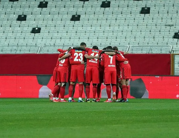 Beşiktaş’ta tek hedef derbi! Malzemeciden futbolcuya herkes kenetlendi