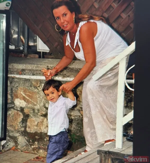 Perihan Savaş Ve Torunu Fahri Efe