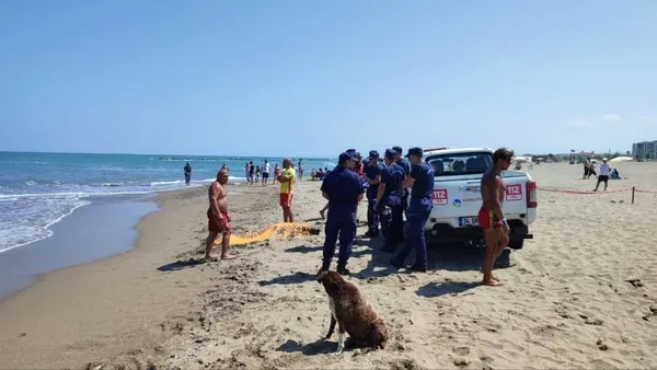 denizde-kaybolan-yabanci-uyruklu-gencin-cesedi-2-gun-sonra-bulundu-1693219353890.jpeg Denizde kaybolan yabancı uyruklu gencin cesedi 2 gün sonra bulundu-2