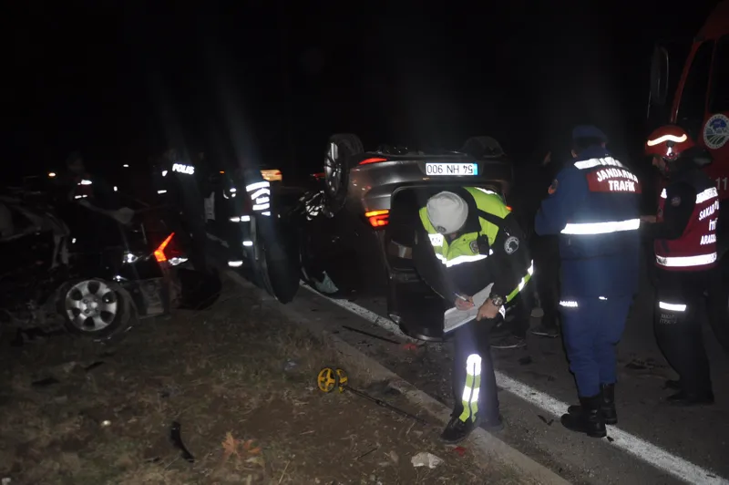 Sakarya'da feci kaza! Nişanlı çifti ölüm ayırdı - 1