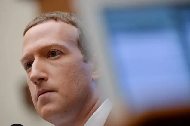 Bot hesaplarla servet kazanan Facebook'a reklam boykotu şoku! 400 firma reklamlarını kaldırdı