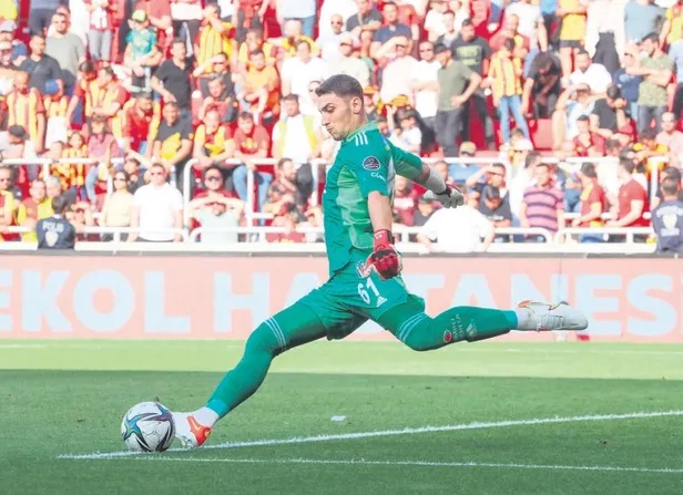 torino-besiktasin-genc-yildizi-ridvan-yilmaz-icin-teklifini-5-milyon-euroya-cikardi-1654726809379.jpeg Torino, Beşiktaş'ın genç yıldızı Rıdvan Yılmaz için teklifini 5 milyon Euro'ya çıkardı-3