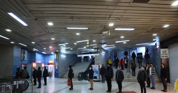 Türkiye Ata'sını anıyor! Saat 9'u 5 geçe hayat durdu!