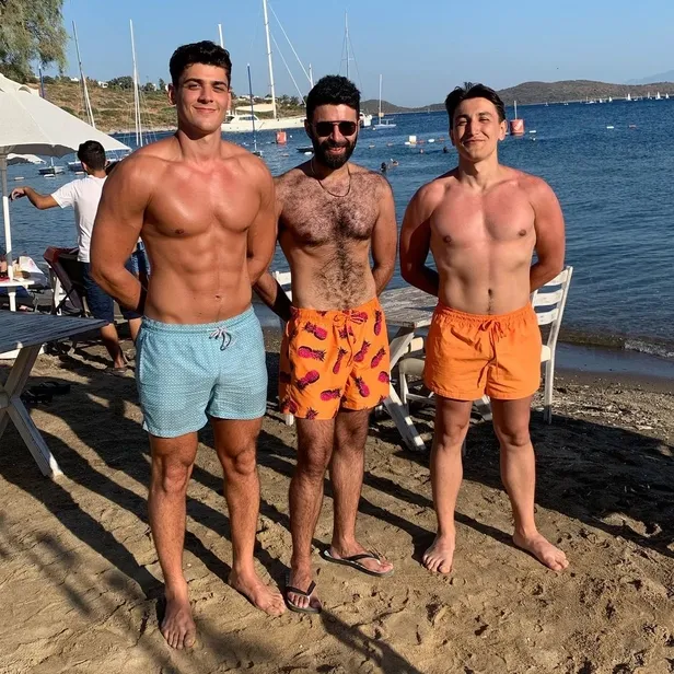 survivor-yigit-poyrazin-gercekleri-ifsa-oldu-sonra-bakin-daha-neler-neler-henuz-reklam-yildizi-gercegi-sasirtmisken-1613638564373.jpg Survivor Yiğit Poyraz'ın gerçekleri ifşa oldu sonra bakın daha neler neler! Henüz reklam yıldızı gerçeği şaşırtmışken...-7