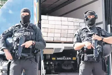 Almanya'da 2.6 milyar Euro'luk kokain kaçakçılığı! Zehir taciri 2 Türk yakalandı