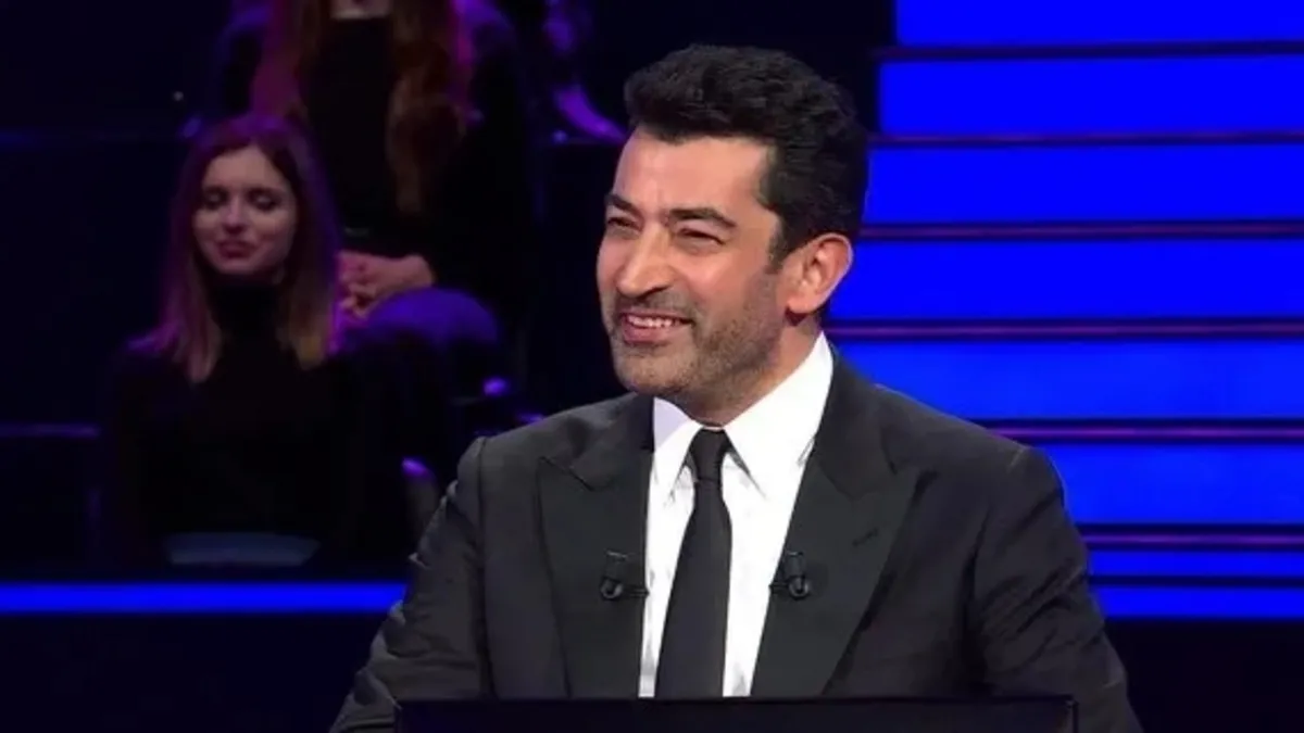 Dünya'nın da içinde bulunduğu Samanyolu Galaksisi'nin merkezinde yer alan Sagittarius A hangisidir?