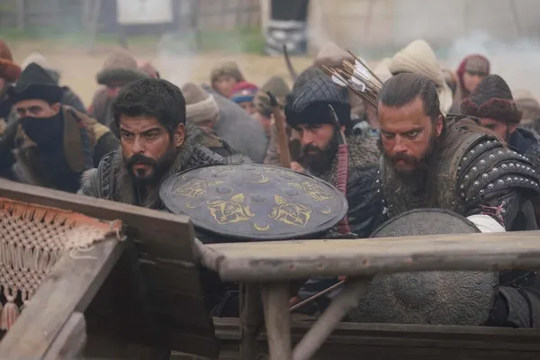 osman-bey-tekfur-valens-ve-naymanla-karsi-karsiya-iste-kurulus-osman-128-bolumunden-ipuclari-1685461658560.jpg Osman Bey, Tekfur Valens ve Nayman’la karşı karşıya! İşte Kuruluş Osman 128. bölümünden ipuçları...-3