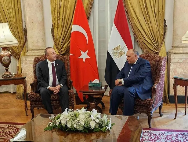 son-dakika-11-yil-sonra-misirda-ilk-temas-disisleri-bakani-mevlut-cavusoglu-misirli-mevkidasiyla-gorustu-1679134505054.jpeg Son dakika: 11 yıl sonra Mısır'da ilk temas: Dışişleri Bakanı Mevlüt Çavuşoğlu ve Mısırlı mevkidaşı Samih Şukri'den önemli açıklamalar-5