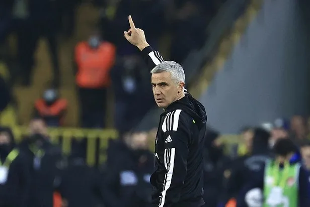 onder-karaveliden-mehmet-topal-aciklamasi-semptom-gosterince-takimdan-ayirdik-1641319254308.jpeg Önder Karaveli'den Mehmet Topal açıklaması: Semptom gösterince takımdan ayırdık-4