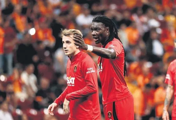 galatasaray-kaan-ayhan-transferinde-son-asamaya-geldi-spor-haberleri-1662508895839.jpeg Galatasaray Kaan Ayhan transferinde son aşamaya geldi! | Spor haberleri-2