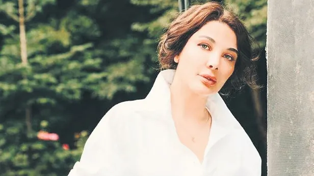 Eylem Tok, trafik canavarı oğlu için harekete geçti: Sadece 3 saat içinde her şeyi organize etti! Timur ile birlikte Mısır uçağına bindi