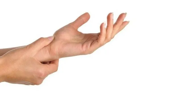 1782776712664.jpeg Elde uyuşma ve karıncalanmayı hafife almayın-3