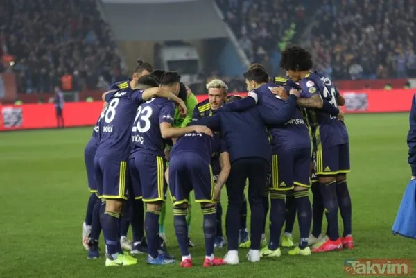Bu Sezon Özellikle Stoper Mevkisinde Sıkıntı Çeken Fenerbahçe'de, Sadık Çiftpınar Ve Serdar Aziz Uzun Süreli Sakatlanmış, Zanka Beklenilen Performansı...
