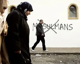 Slovakya Müslümanları fişliyor