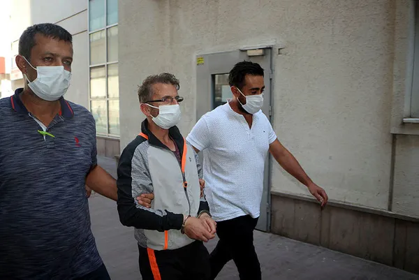 tokat-tapu-ve-kadastro-mudurlugunu-soymaya-calisan-hirsizin-sonu-1600095464723.jpg Tokat Tapu ve Kadastro Müdürlüğü'nü soymaya çalışan hırsızın sonu-4